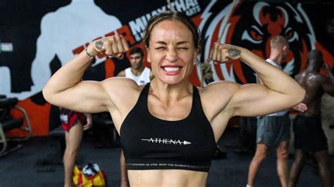 Australian bare knuckle fighter Tai Emery left the crowd completely shocked after she flashed her breasts following a knockout victory. The 35-year-old scored a devastating KO in the first round ...
